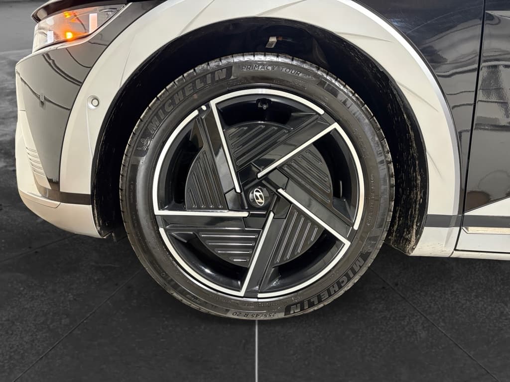 2025 Hyundai IONIQ 5 view 33