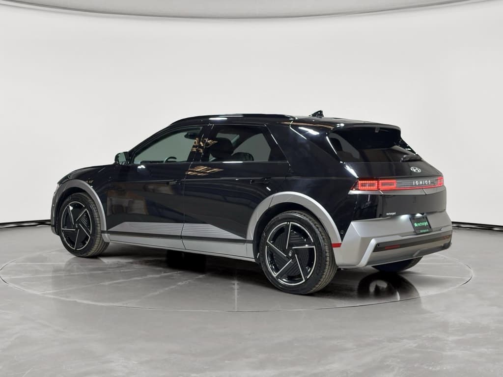 2025 Hyundai IONIQ 5 view 2