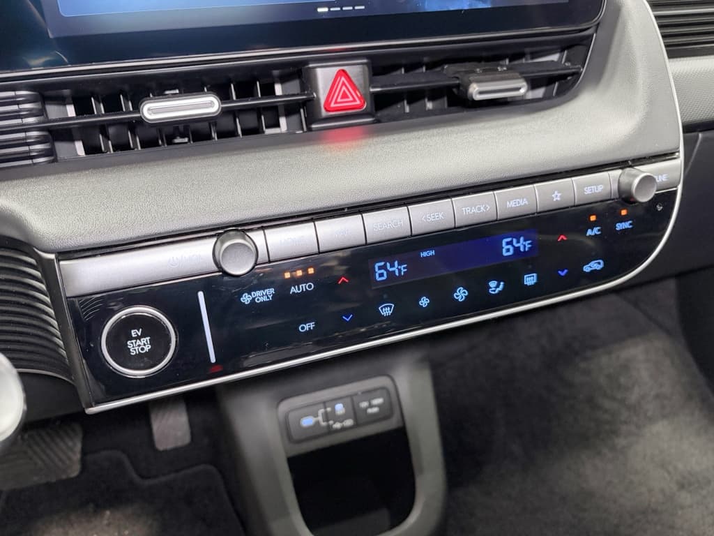 2025 Hyundai IONIQ 5 view 17