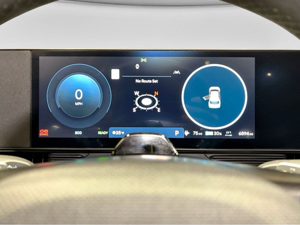 2025 Hyundai IONIQ 5 view 10