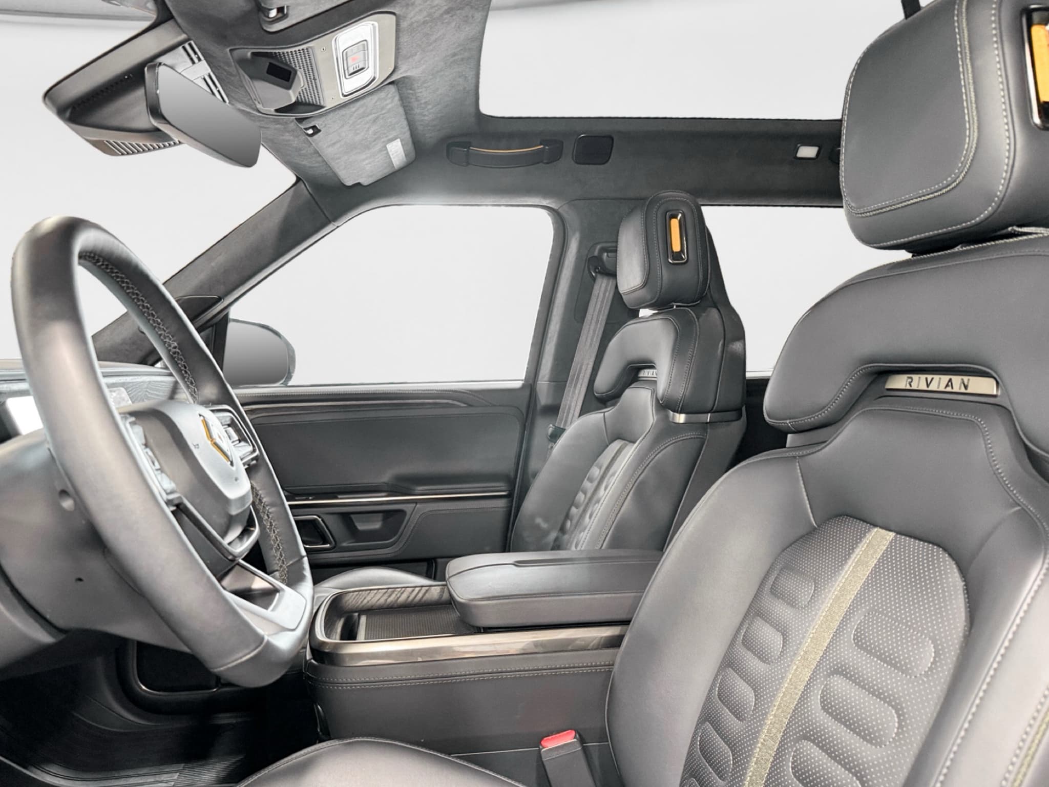 2022 Rivian R1S view 16