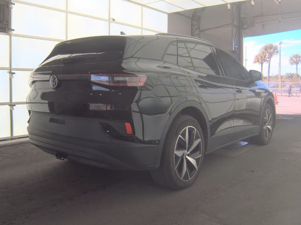2024 Volkswagen ID.4 view 3