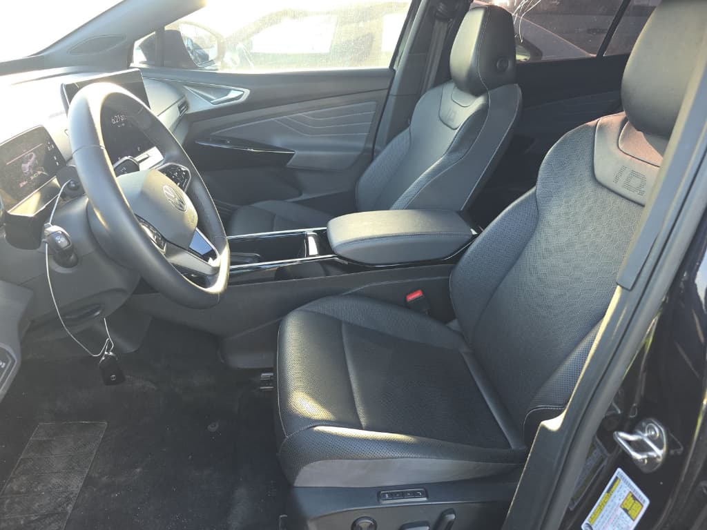 2024 Volkswagen ID.4 view 5