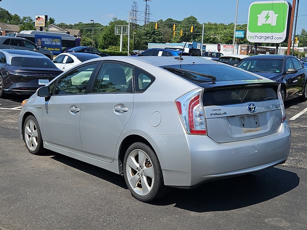 2015 Toyota Prius view 2
