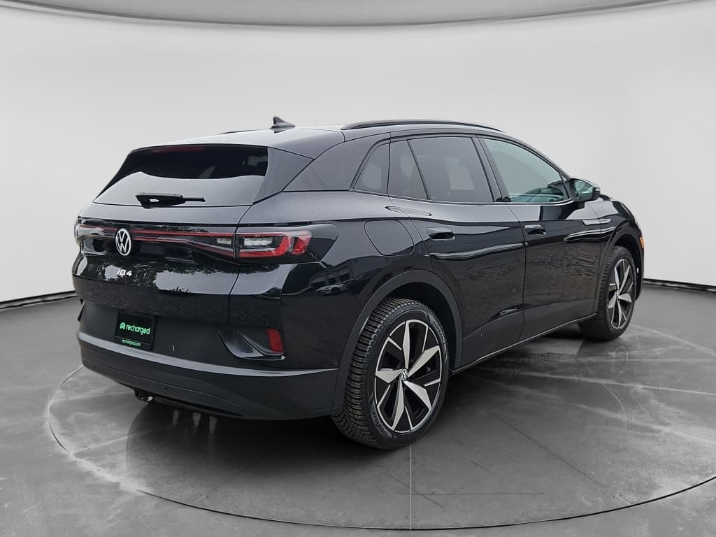 2023 Volkswagen ID.4 view 3