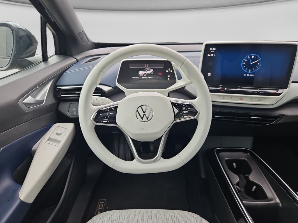 2023 Volkswagen ID.4 view 7