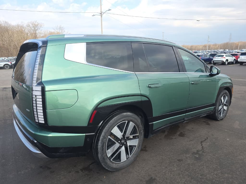 2026 Hyundai IONIQ 9 view 3