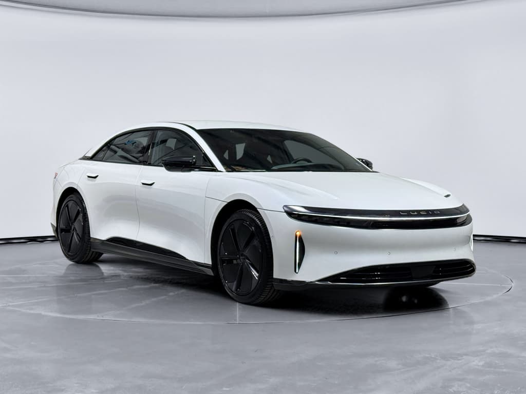 2024 Lucid Air view 4