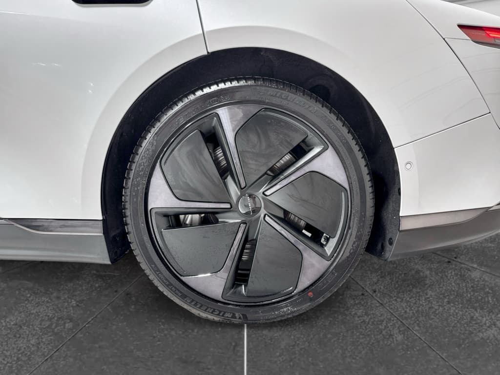 2024 Lucid Air view 33