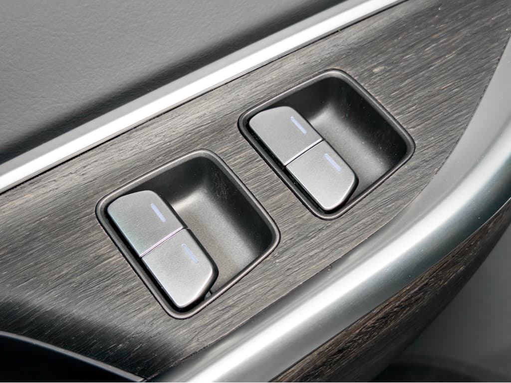 2024 Lucid Air view 7