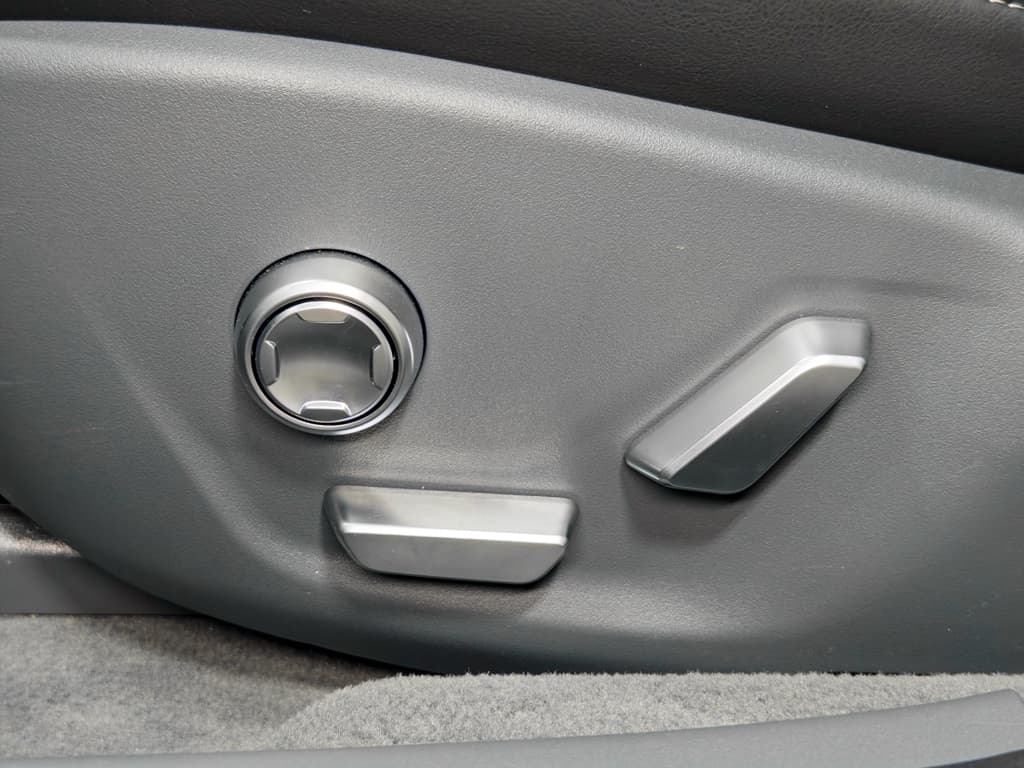 2024 Lucid Air view 6