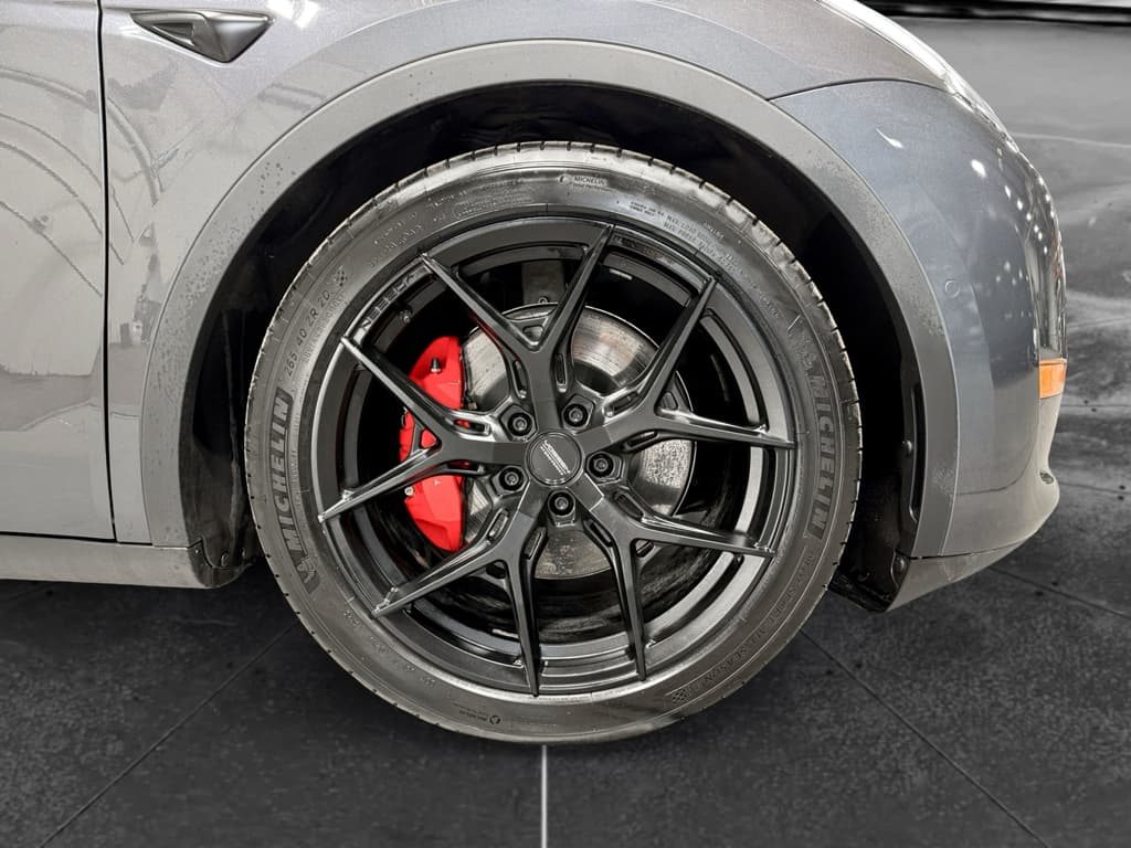 2020 Tesla Model Y view 34