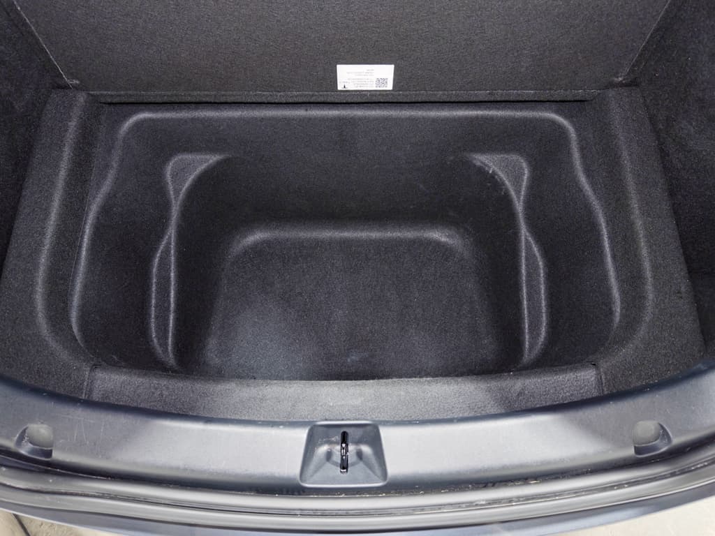2020 Tesla Model Y view 27