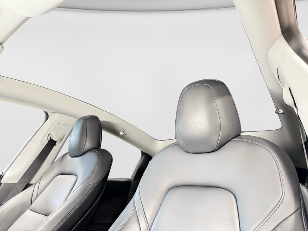 2020 Tesla Model Y view 23
