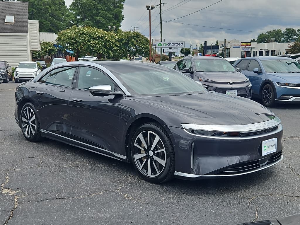 2022 Lucid Air view 4