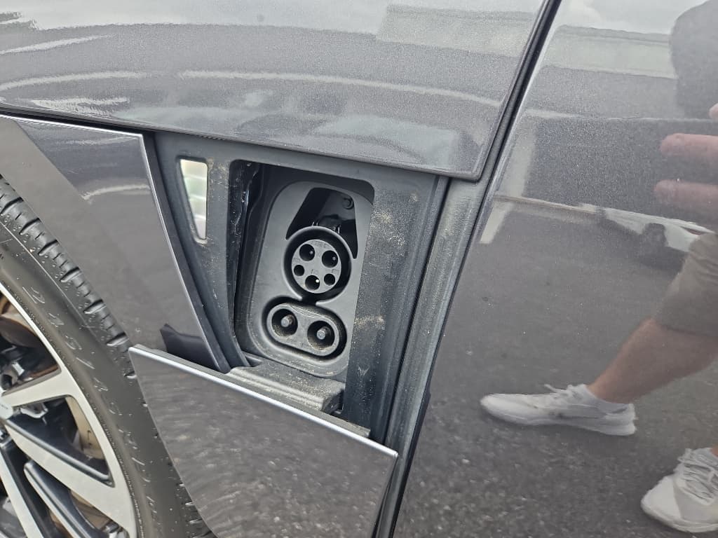 2022 Lucid Air view 5