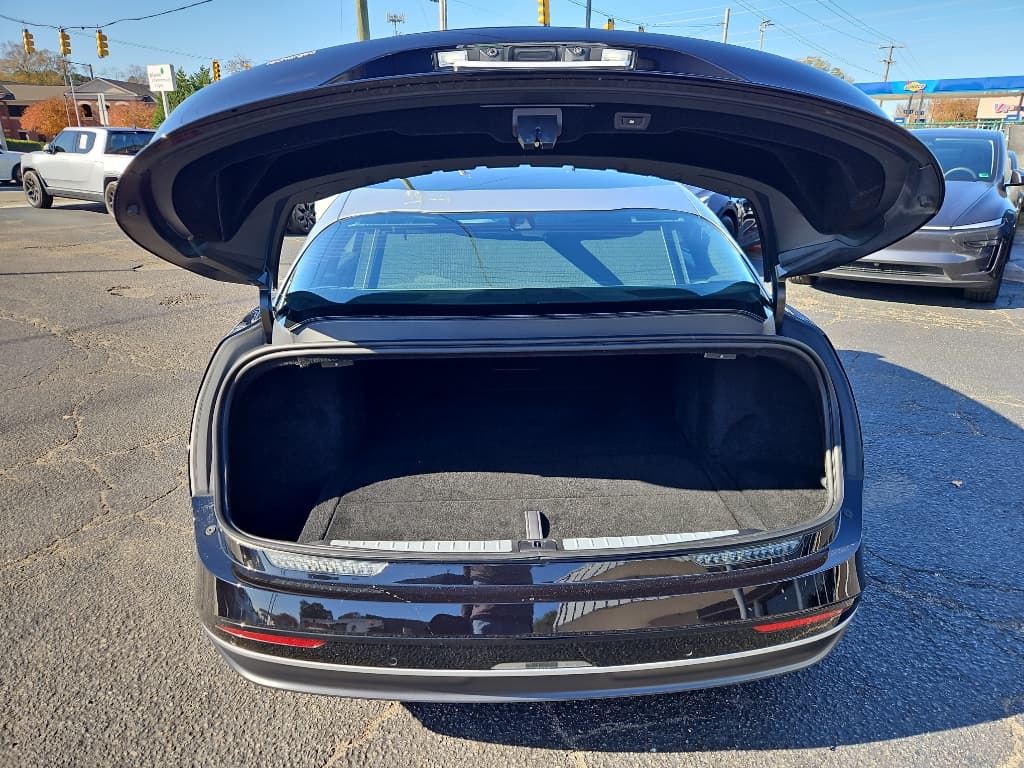 2022 Lucid Air view 28