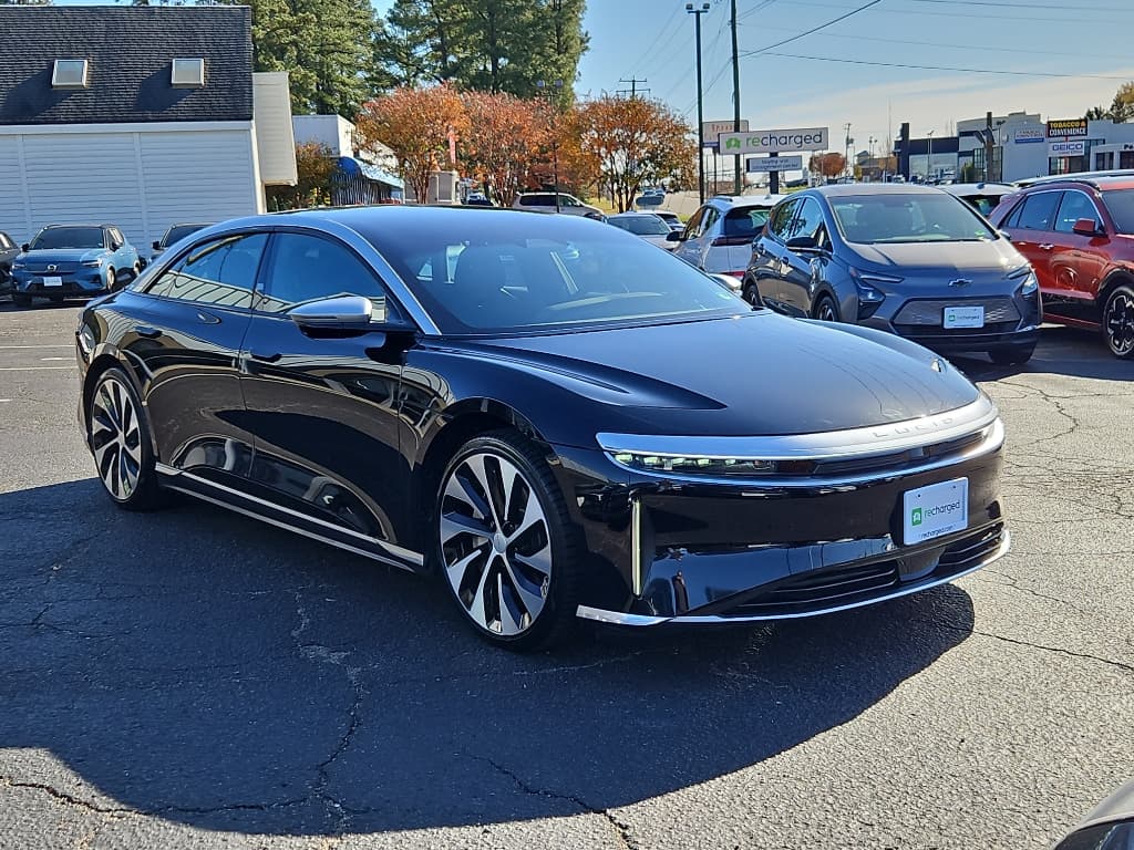 2022 Lucid Air view 4