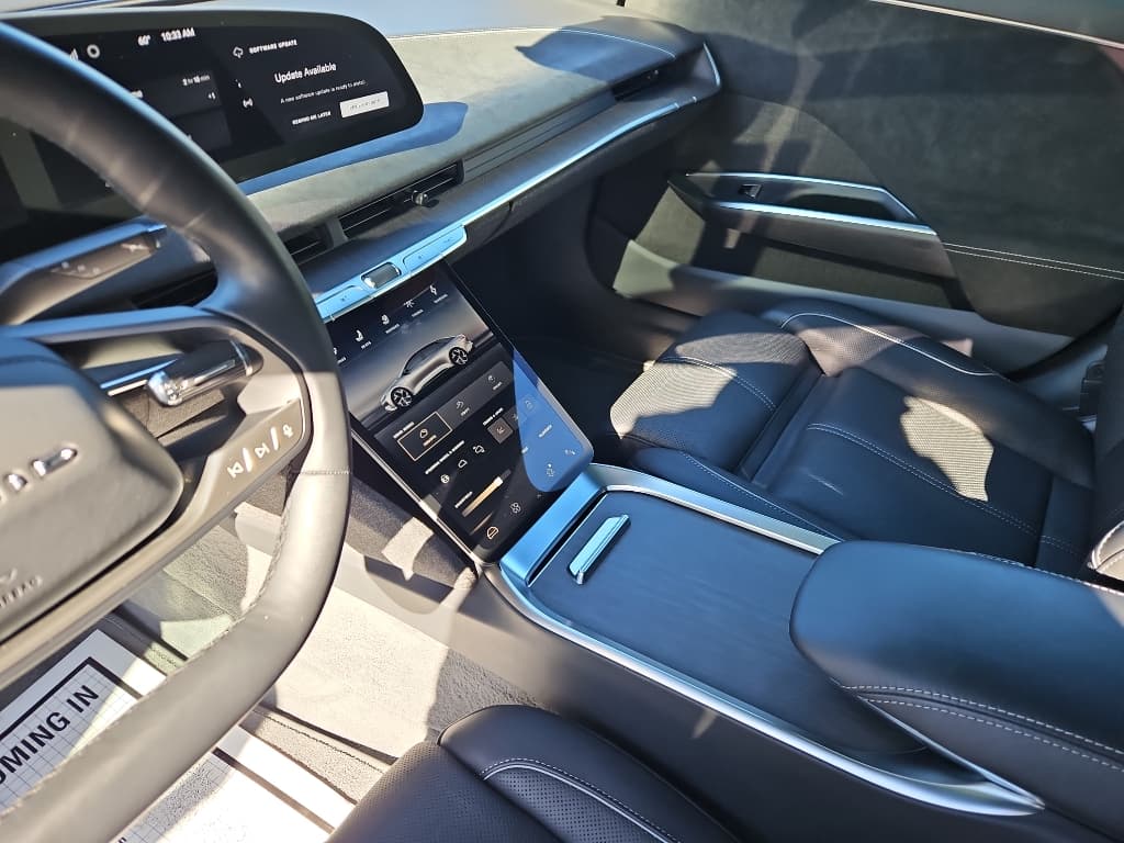 2022 Lucid Air view 20