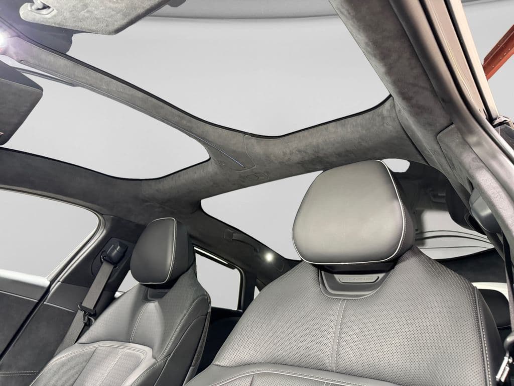 2022 Lucid Air view 8