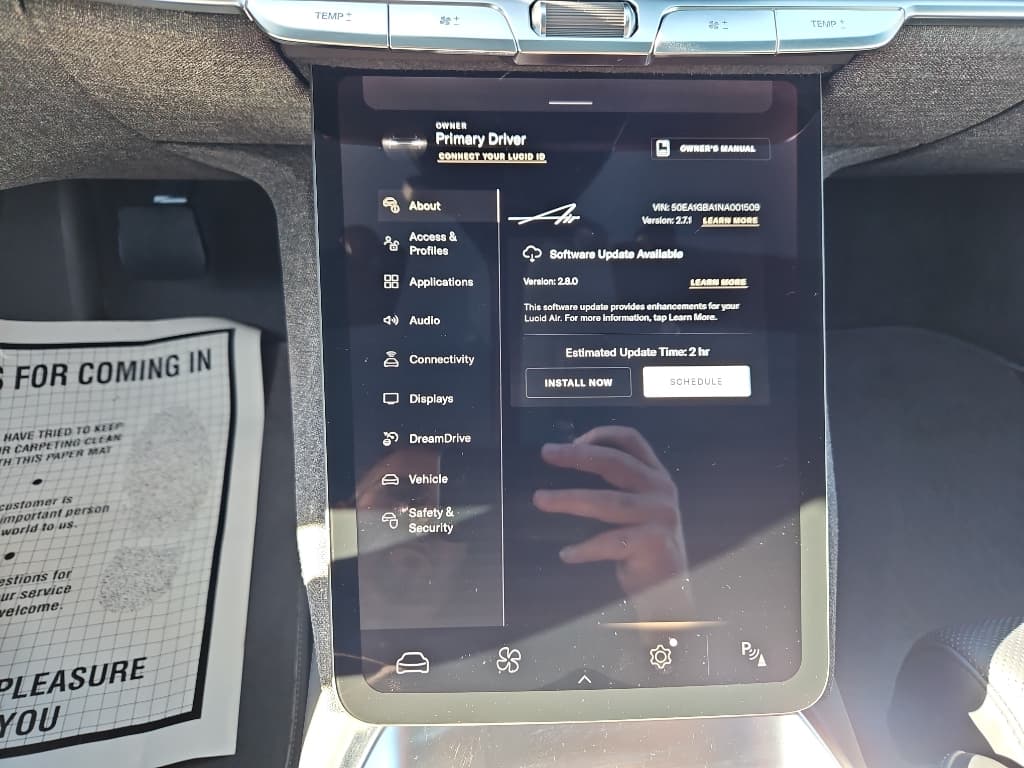 2022 Lucid Air view 9