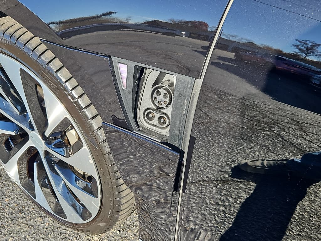 2022 Lucid Air view 5