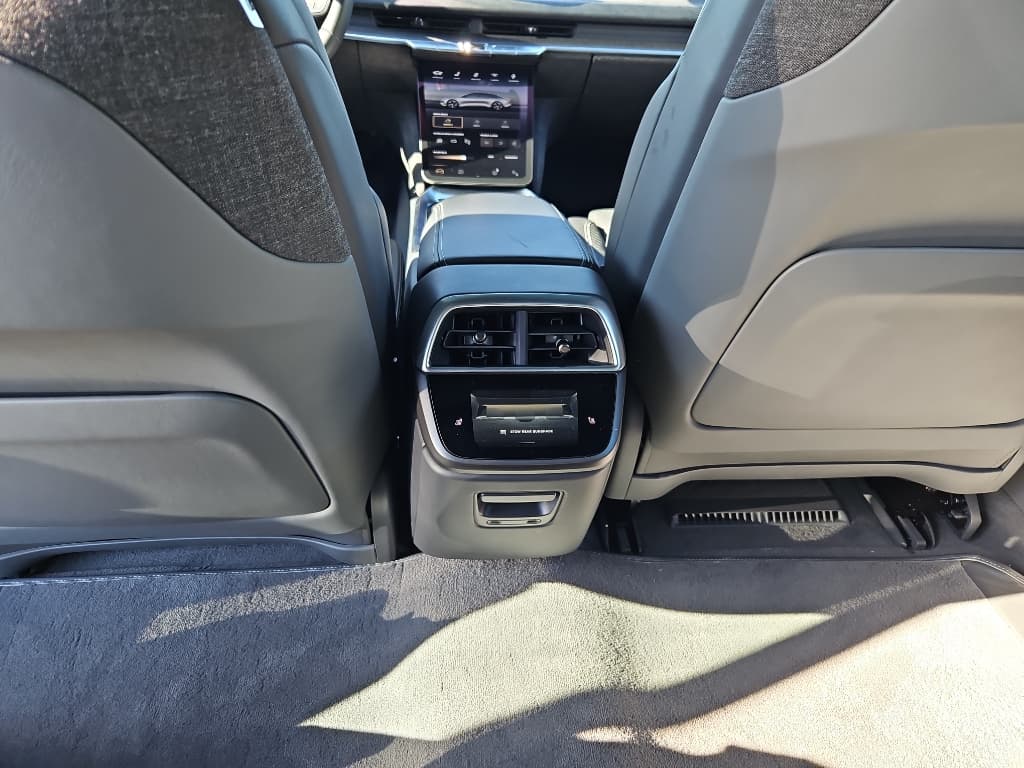 2022 Lucid Air view 25