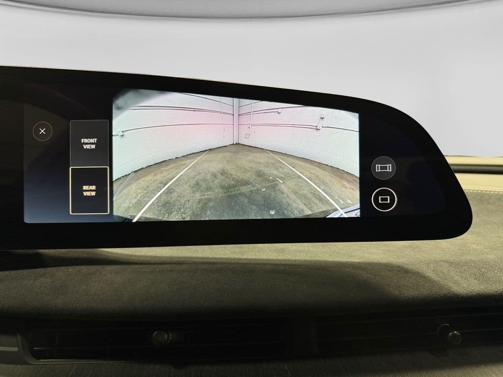 2022 Lucid Air view 13