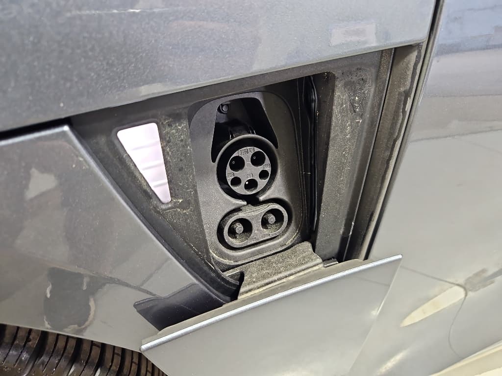 2024 Lucid Air view 5