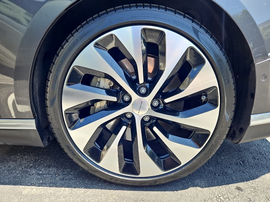 2022 Lucid Air view 29