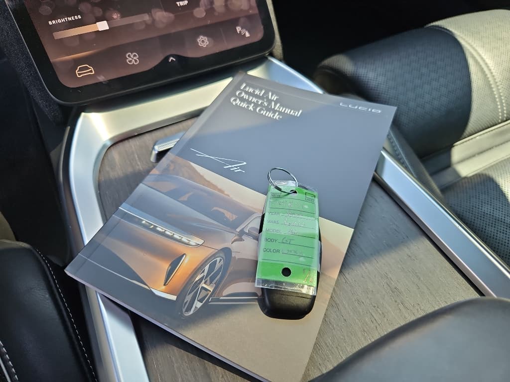 2022 Lucid Air view 21