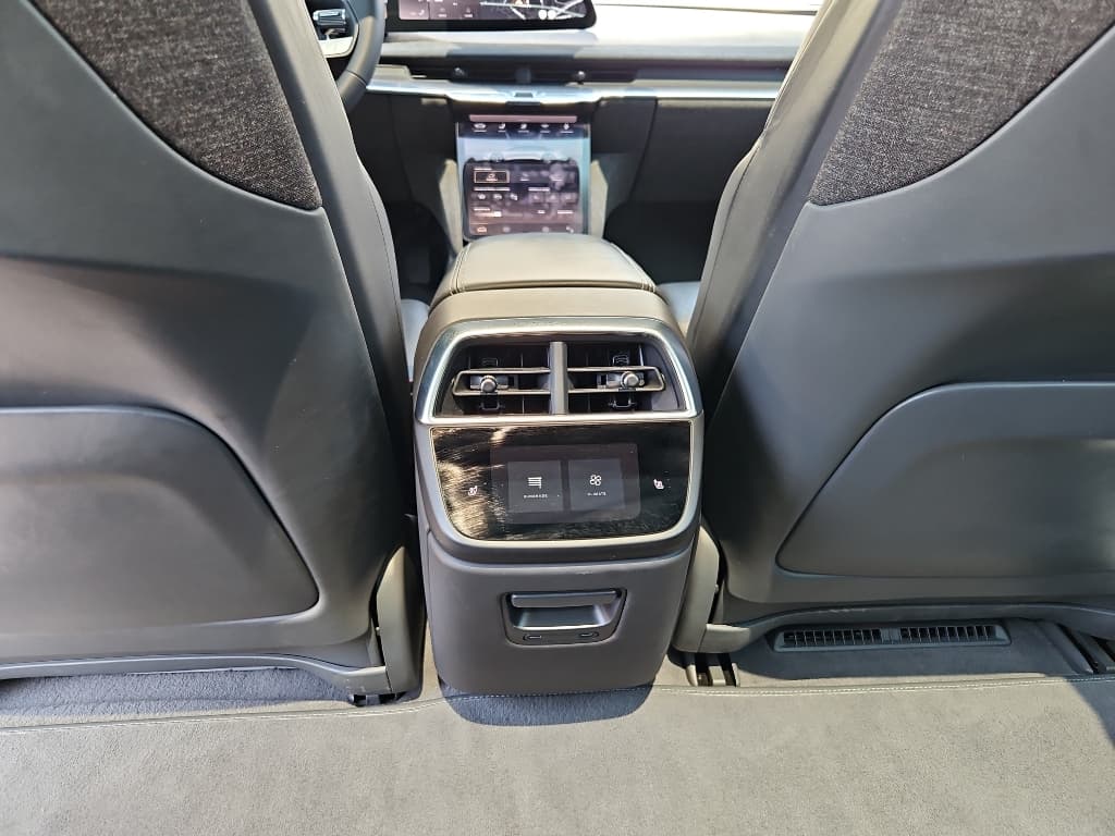 2022 Lucid Air view 23