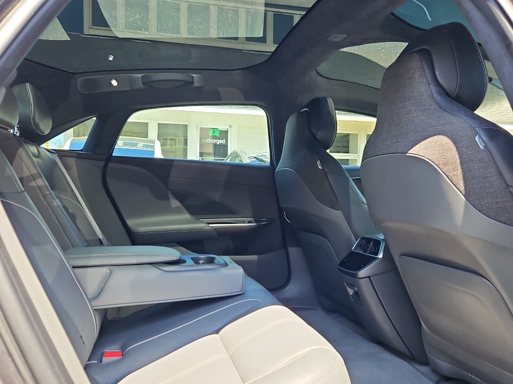 2022 Lucid Air view 22