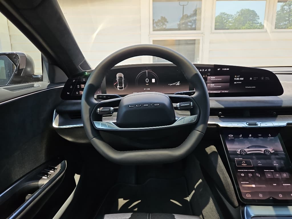 2022 Lucid Air view 8