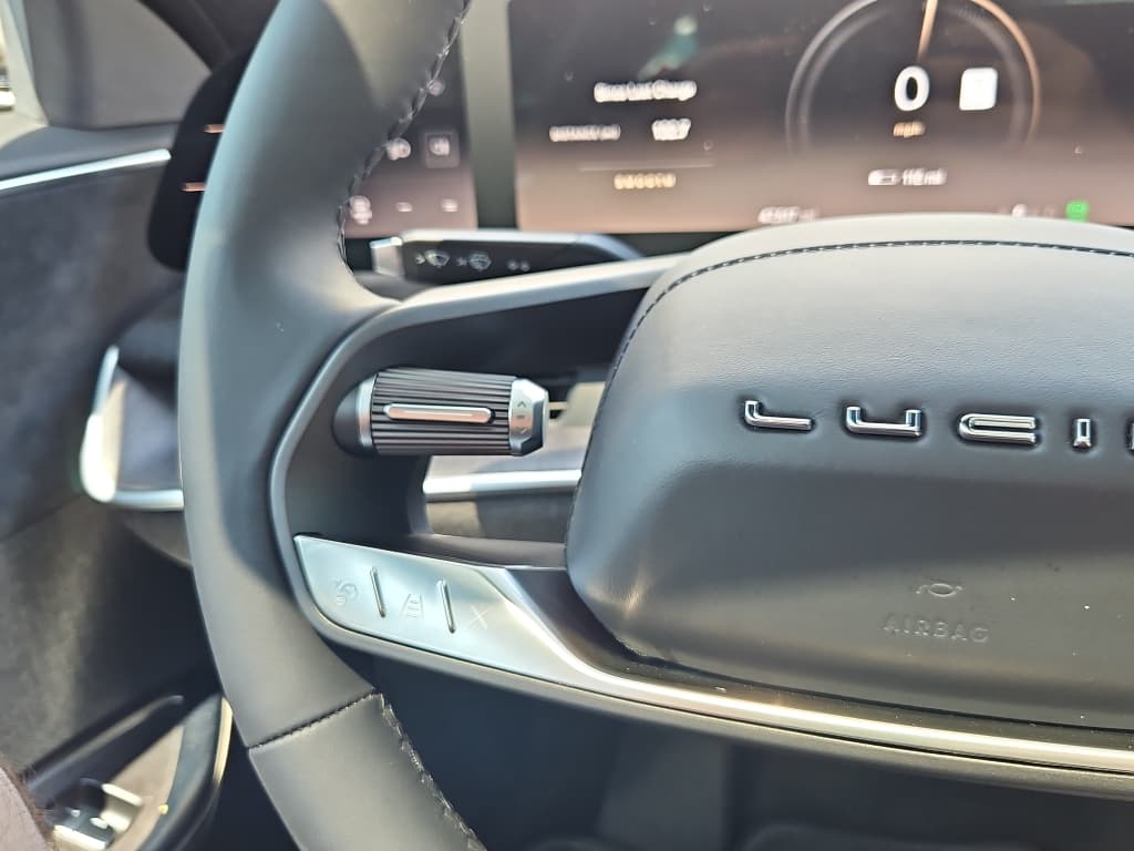 2022 Lucid Air view 9