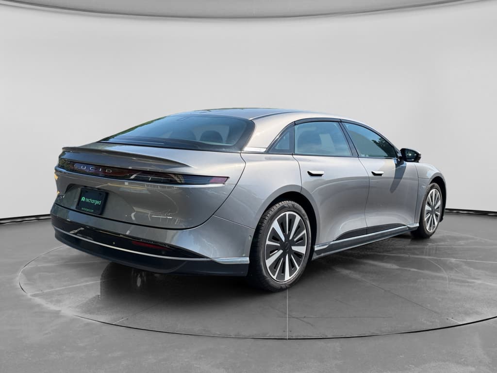 2024 Lucid Air view 4