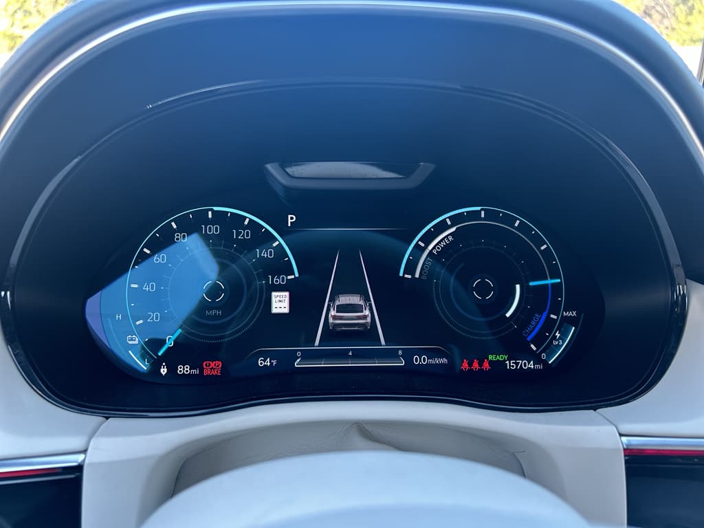 2024 Genesis Electrified GV70 view 6