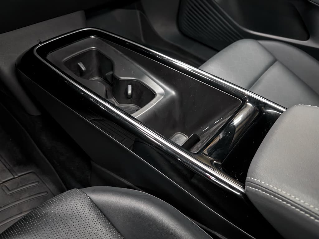 2023 Volkswagen ID.4 view 20