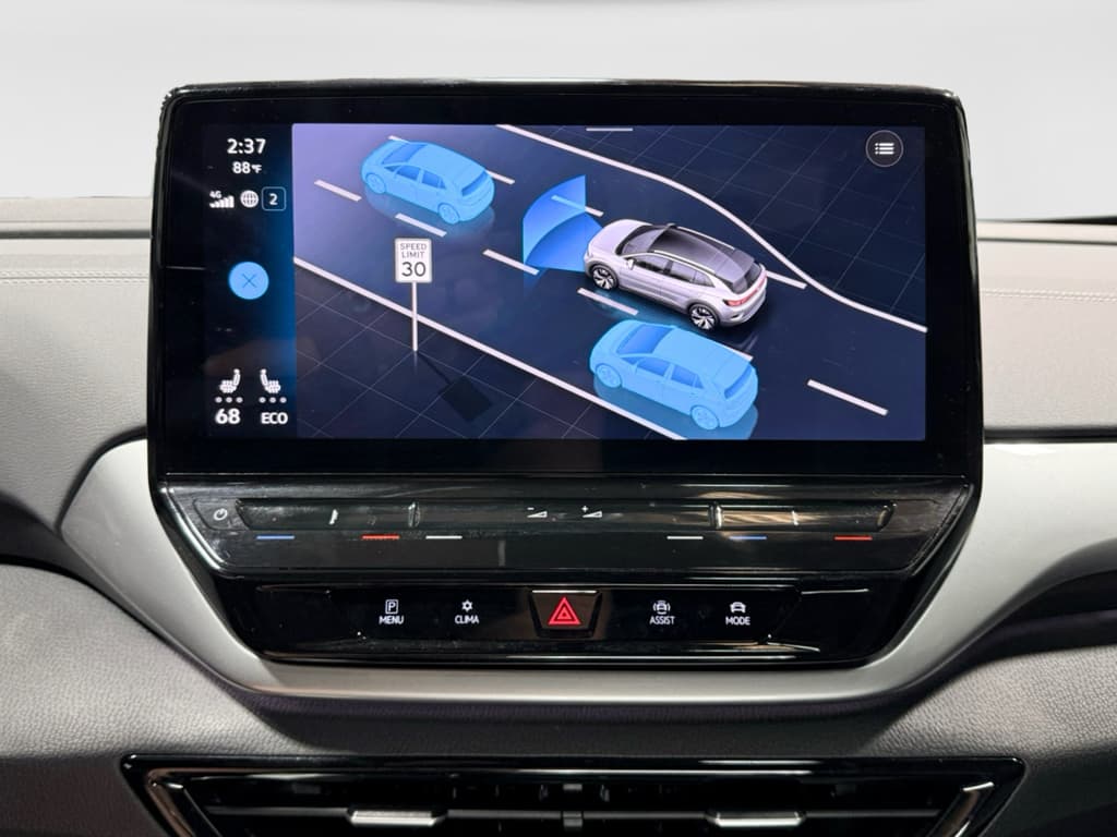 2023 Volkswagen ID.4 view 12