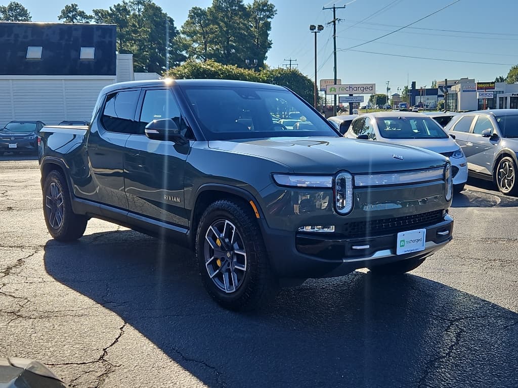 2022 Rivian R1T view 4