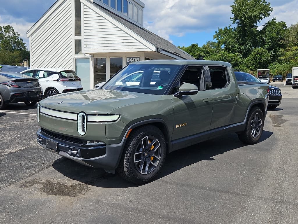 2022 Rivian R1T view 1