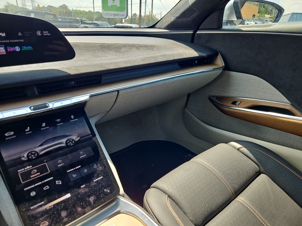 2022 Lucid Air view 18