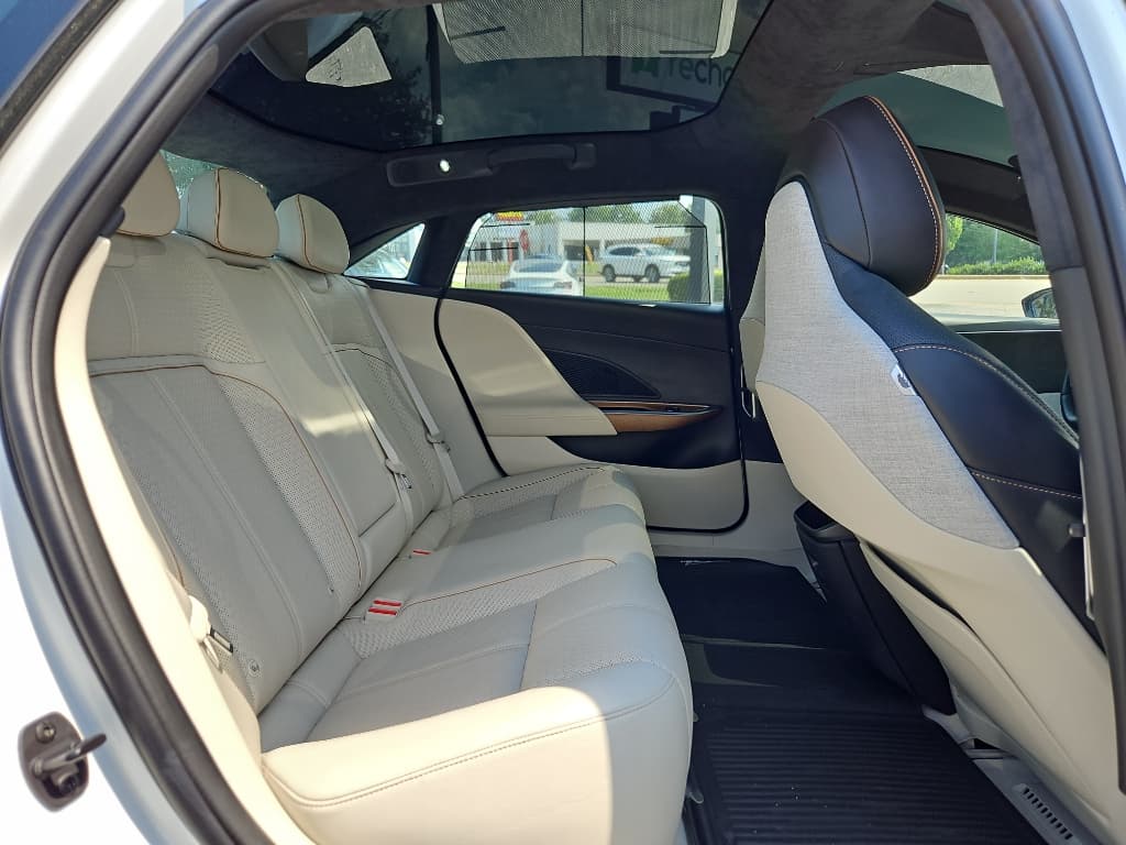 2022 Lucid Air view 10