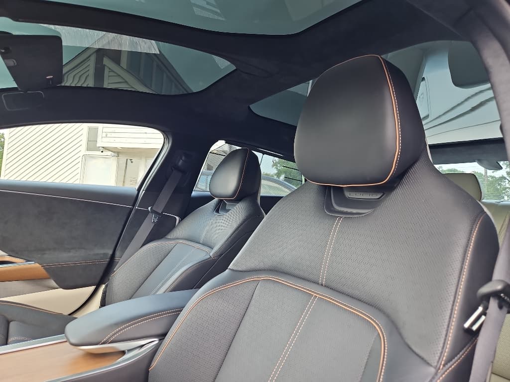 2022 Lucid Air view 6