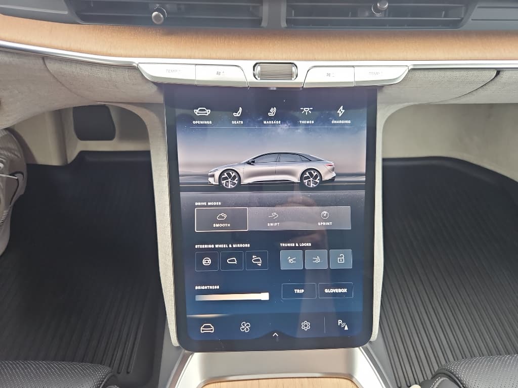 2022 Lucid Air view 14