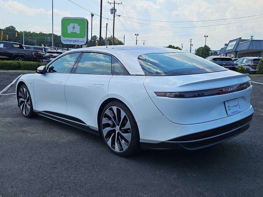 2022 Lucid Air view 2