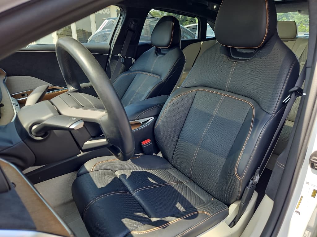 2022 Lucid Air view 19