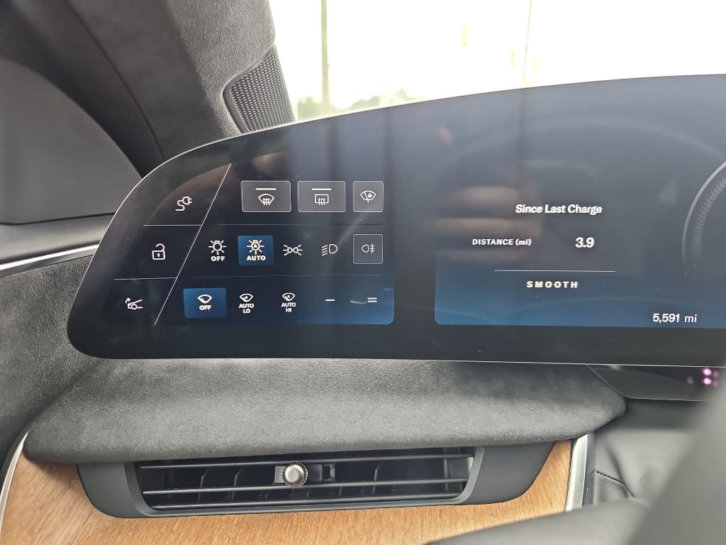 2022 Lucid Air view 10
