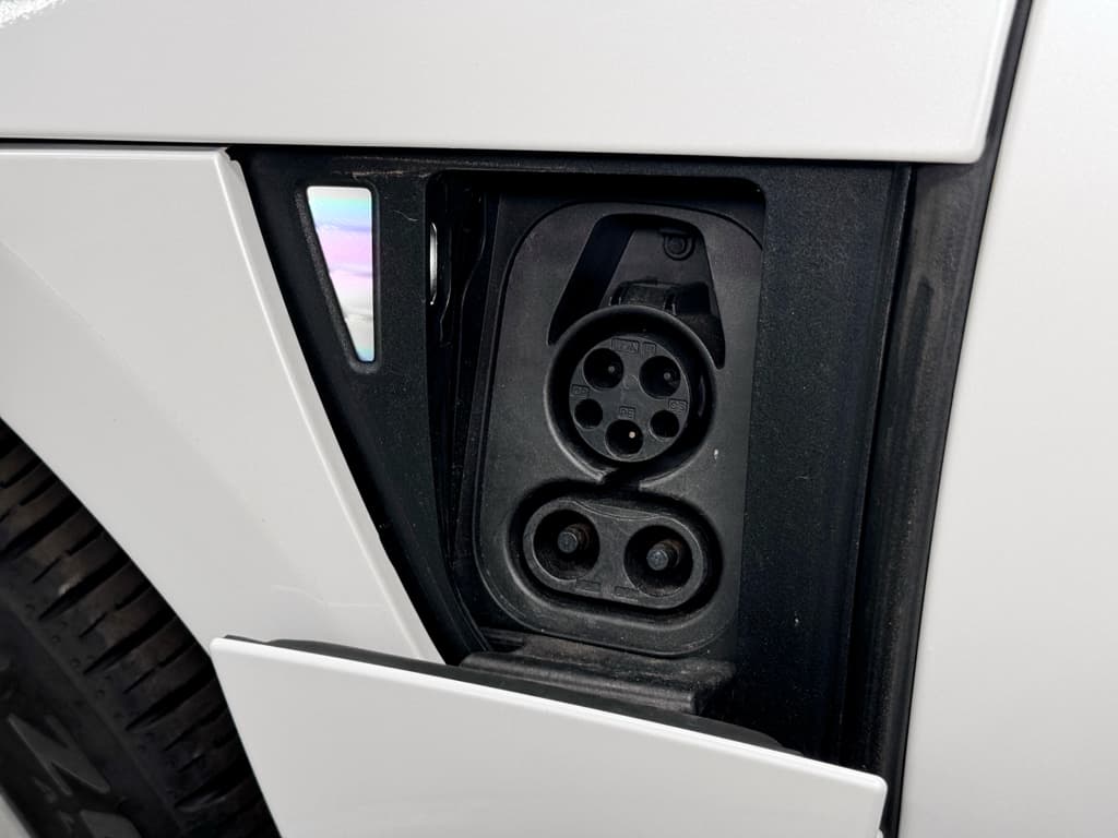 2024 Lucid Air view 5