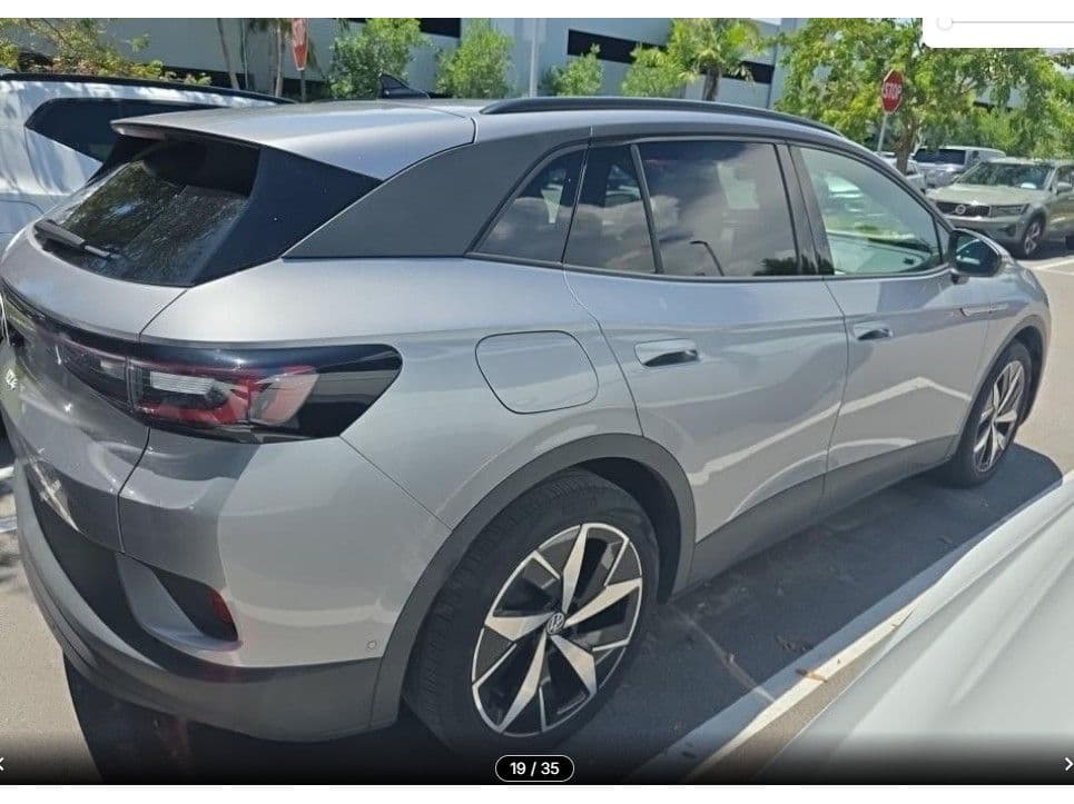2024 Volkswagen ID.4 view 4